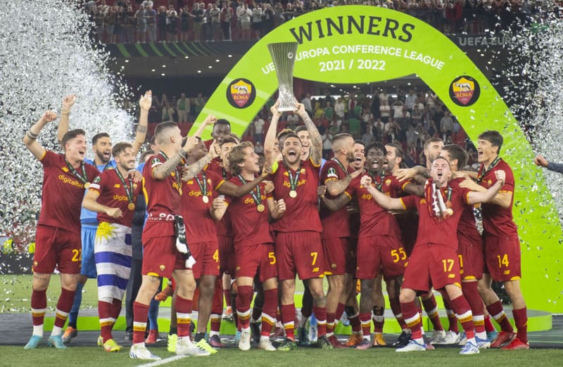 AS Roma giành huy chương vô cùng thành công